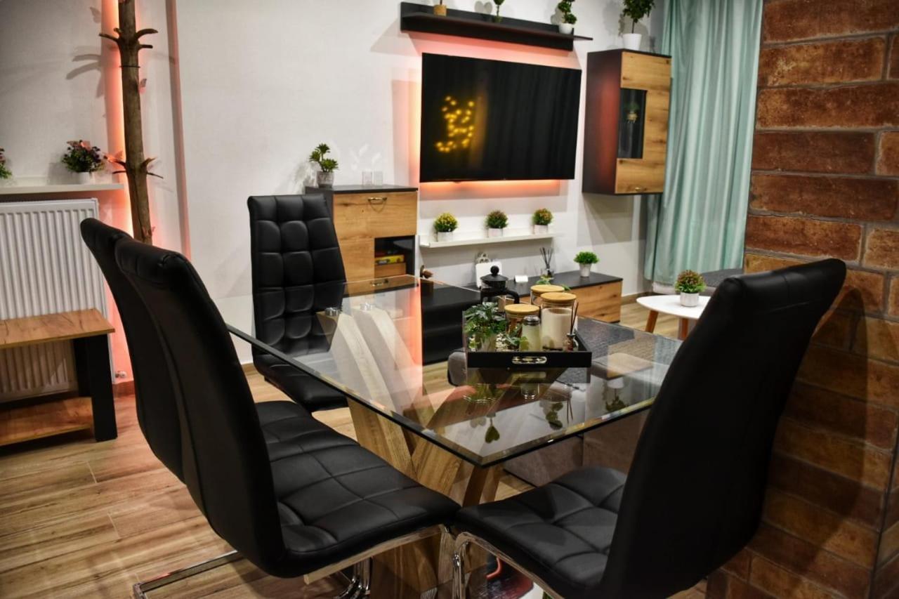 Alexander Apartment 세레스 외부 사진