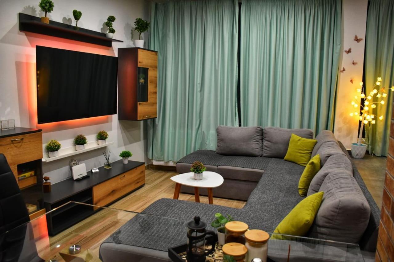 Alexander Apartment 세레스 외부 사진