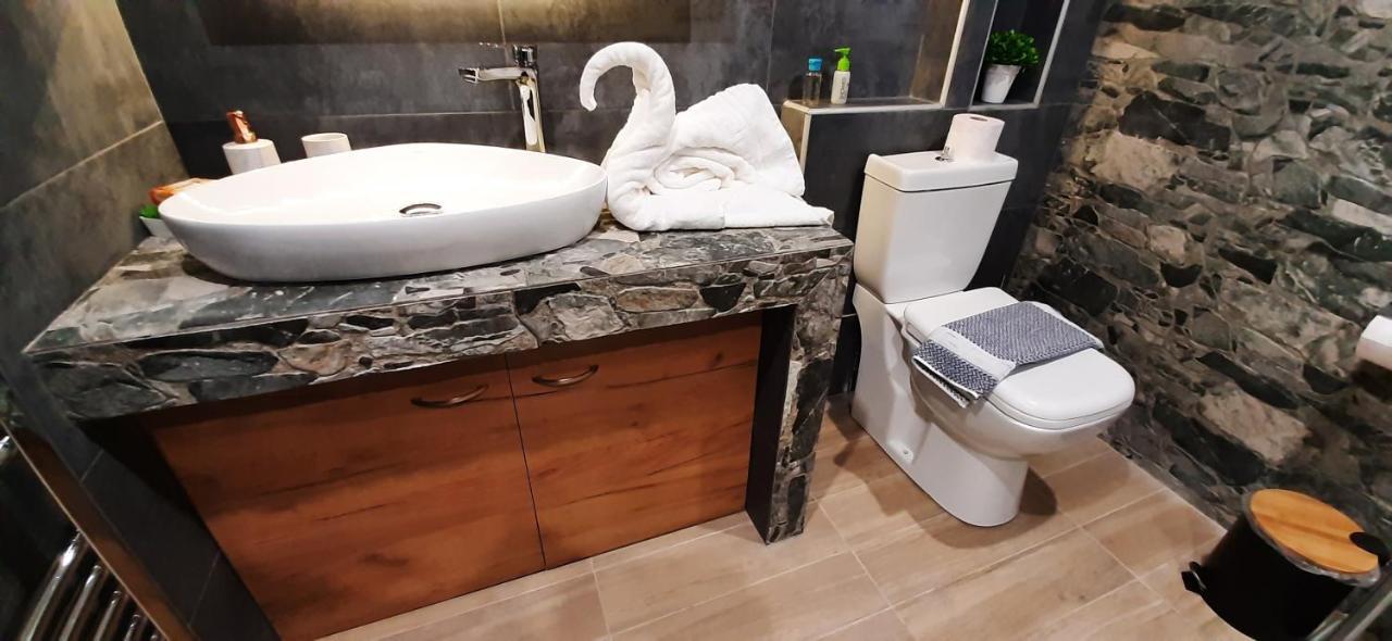 Alexander Apartment 세레스 외부 사진